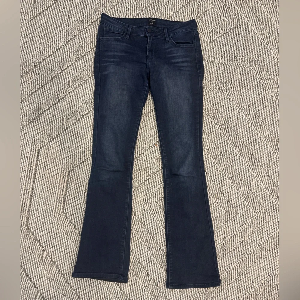 Just Black Women's blue dark denim  Jeans, size 26 stretchy comfortable fabric